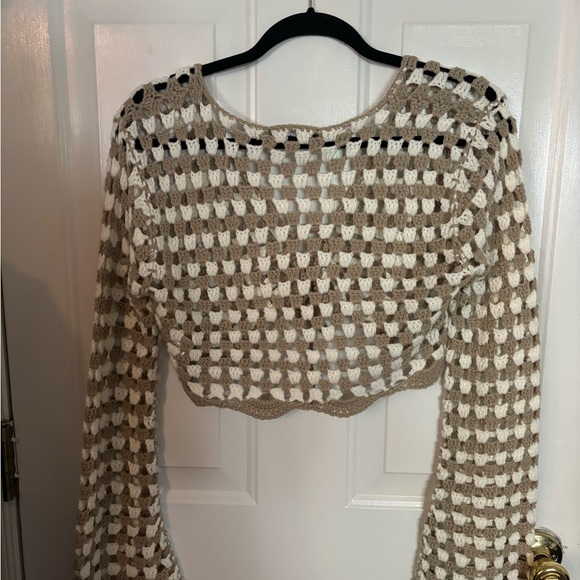 Lulu’s Bliss and Beyond Taupe Multi Long Sleeve Crochet Crop Top - Picture 4 of 4